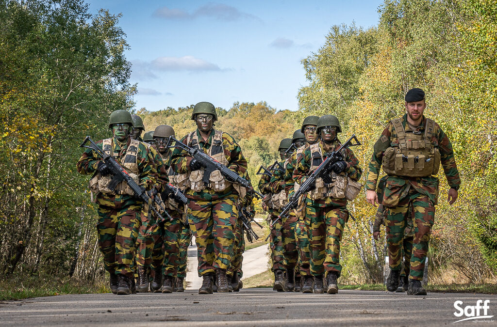 Departement Militaire Vorming op kamp